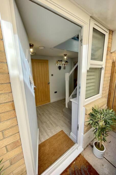 Bournecoast: Beautiful Two Bed Coach House-Hb5458 Villa Bournemouth Exterior photo